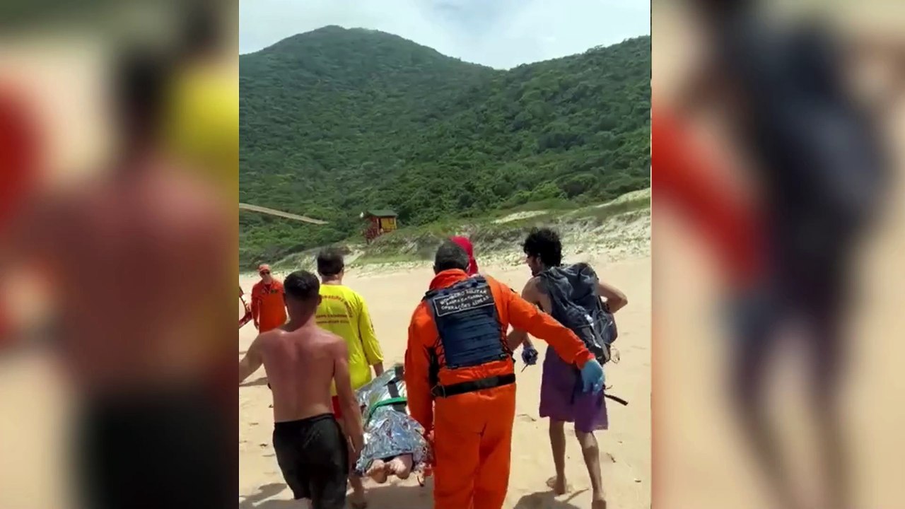 VÍDEO: Mulher mergulha em lagoa paradisíaca e acaba mordida por capivara em Florianópolis