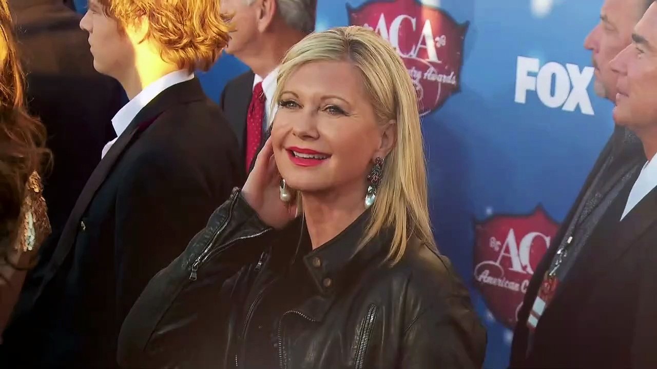 John Travolta, Stockard Channing, & More ‘Grease’ Stars Mourn Olivia Newton-john After Her Death