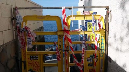 Muere una cuarta persona por el golpe de mar en la piscina de Los Gigantes que estaba precintada