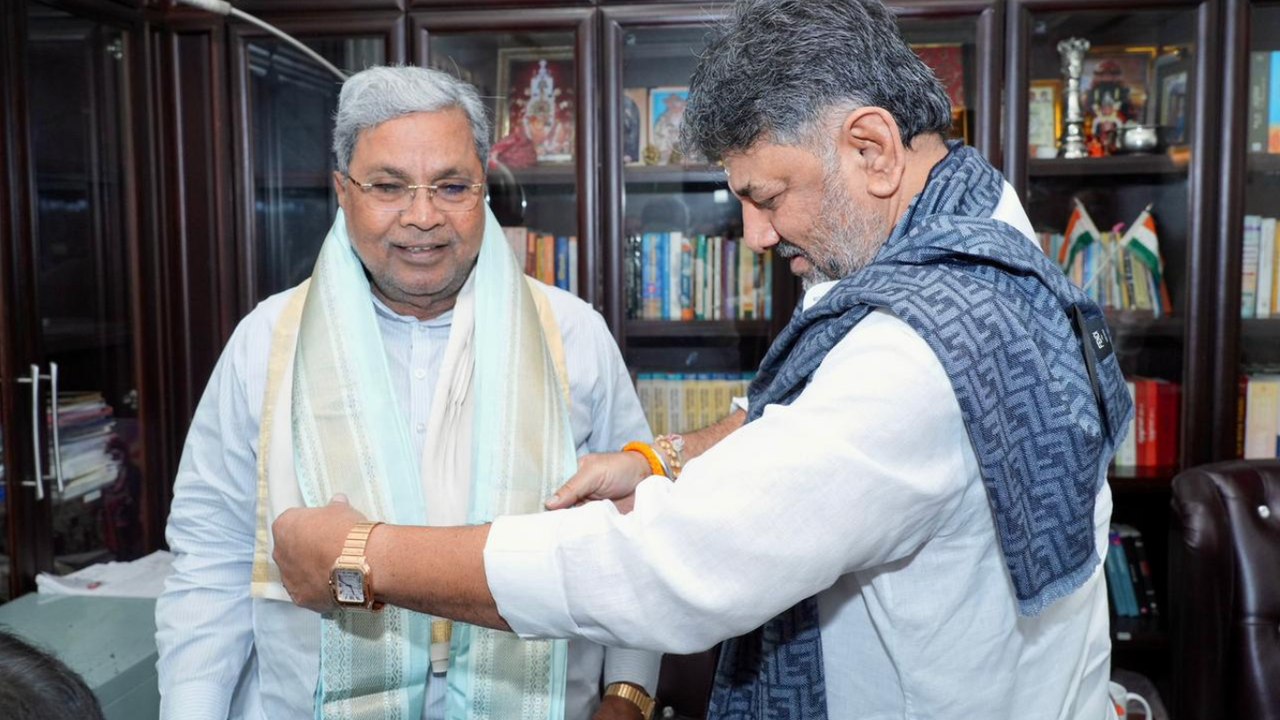ಹೊಸ ವರ್ಷ.. ಹೊಸ ಸಂಘರ್ಷ.. ಏನಿದು ಮುಹೂರ್ತ..? ಜನವರಿಗಾಗಿ  ಕಾದು ಕೂತಿರೋದೇಕೆ ಡಿಕೆ ಅತ್ಯಾಪ್ತರು..?