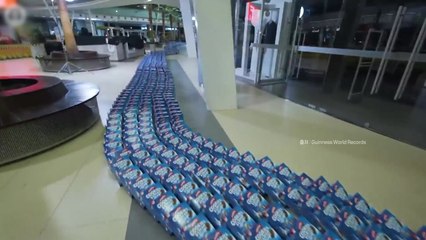 [나우쇼츠] 시리얼 상자 만 6천 개를 도미노로...세계 신기록 / YTN