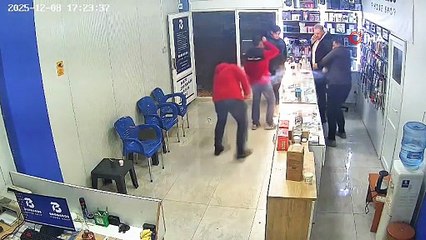 Cep telefonu tamir sırasında alev aldı