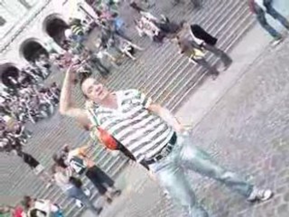 techtonique à Montmartre devant le sacré coeur