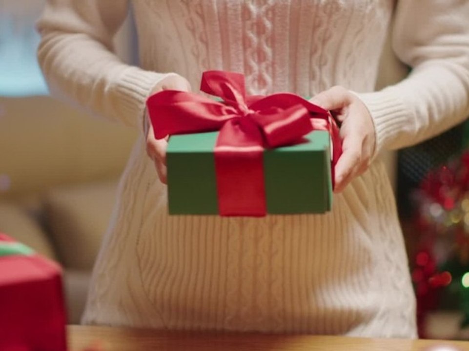 Frust beim Fest: Das sind die unbeliebtesten Weihnachtsgeschenke