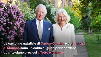 Il Natale dei reali, la cartolina romantica di Carlo e Camilla e l'elegante ritratto dei principi di Monaco