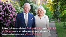 Il Natale dei reali, la cartolina romantica di Carlo e Camilla e l'elegante ritratto dei principi di Monaco