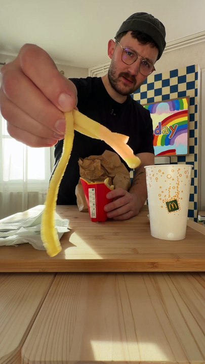 Je Mange ce que la Personne devant moi commande au McDo ! #mcdonalds  #defi #foodchallenge