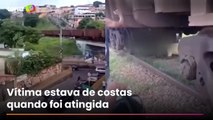 Mulher é atropelada por trem enquanto caminhava sobre trilhos em Belo Horizonte