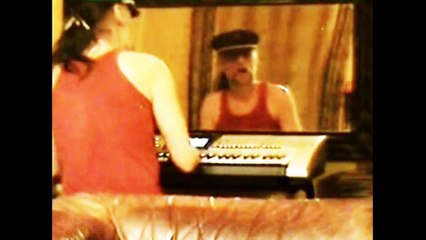 7694  Krissy Rieger Anzeigen Krebs