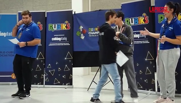 Cubo di Rubik in 6,49 secondi: si conferma campione italiano Valerio Locatelli