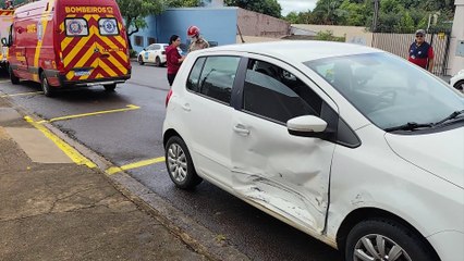 Passageira de Fox fica ferida após colisão com Gol no Bairro São Cristóvão