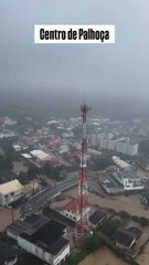 Centro de Palhoça fica completamente alagado por conta das chuvas