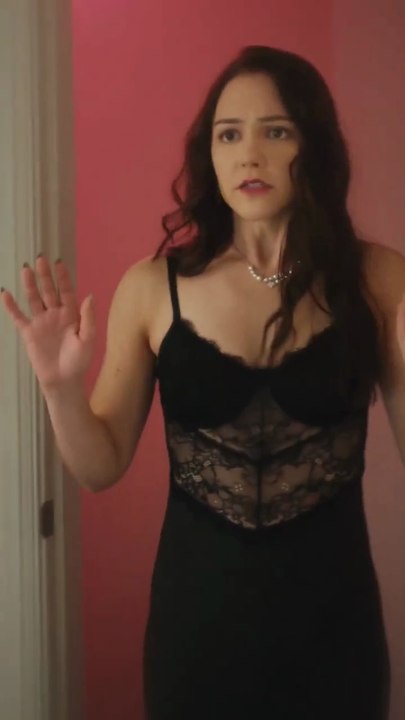 After overcoming numerous hardships, the fast-food sweetheart girl becomes the CEO's lover...