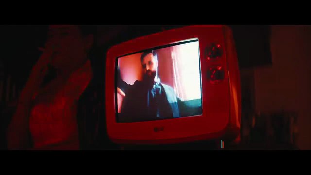 White Lies - In The Middle