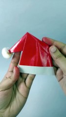 A small craft… a soft hat… and a whole lot of Christmas spirit. ✨🎅