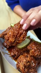 Some of our FAVORITE WINGS in NYC are the SPICY MAPLE WINGS from Namkeen in Brooklyn! #DEVOURPOWER