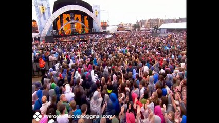 Alesha Dixon - The boy does nothing - Live @ t4 in the park 2009 - HD Upscale