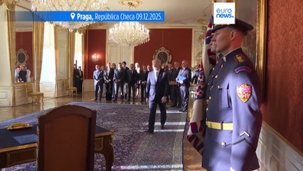 El multimillonario de derechas Andrej Babis jura su cargo como nuevo primer ministro de la República Checa