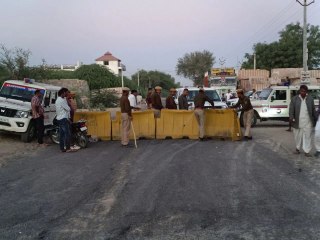 किसानों का ट्रैक्टर कूच... यातायात जाम, बाड़मेर पहुंचने से पहले बनी सहमति