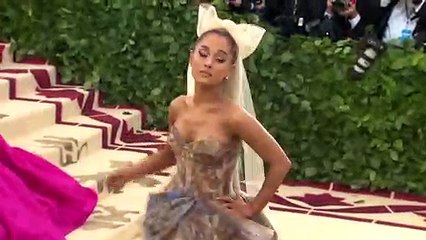 Justin Bieber Angers Fans For Defending Chris Brown & Comparing Him To Tupac