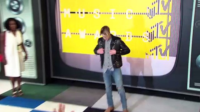 Justin Bieber Pursued Selena Gomez While She Was Dating The Weeknd