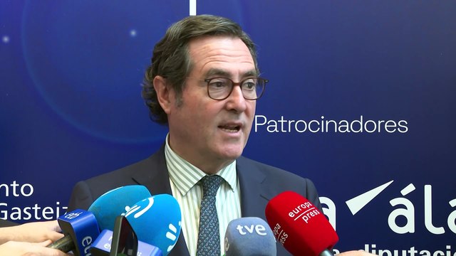 CEOE propone una subida del SMI del 1,5% para 2026, hasta 1.202 euros al mes