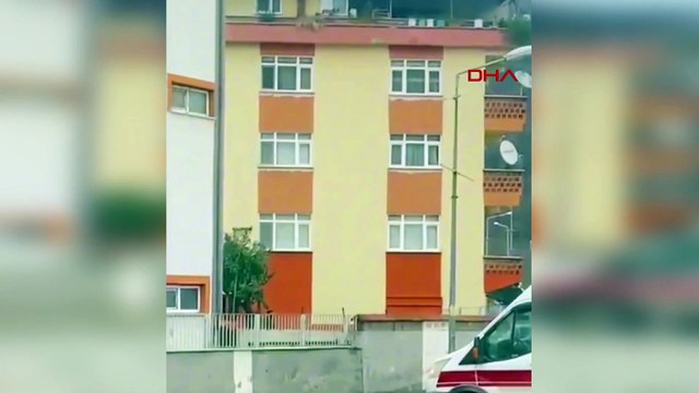 Eski sevgilisiyle konuşmak için geldiği okul önünde intihara kalkıştı
