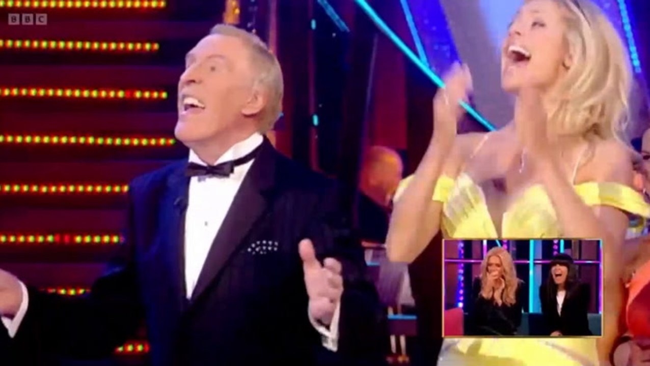 Tess Daly fights back tears as emotional Bruce Forsyth tribute marks end to Strictly journey