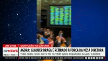 Glauber Braga é retirado à força da cadeira do presidente da Câmara