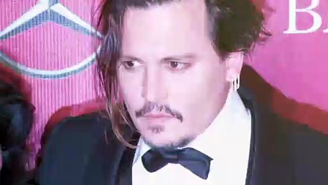 Johnny Depp Celebrates With Fans At A Uk Pub After Winning Defamation Trial