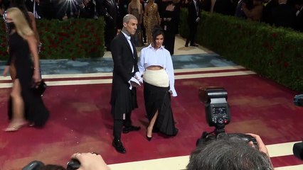 Kourtney Kardashian Says Kim is ‘Intolerable’ To Talk To As She Puts Off Convo About D&G Feud