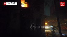 दिल्ली: जूता सोल बनाने वाली फैक्ट्री में लगी भीषण आग, तीन झूलसे, 16 गाड़ियों ने पाया काबू