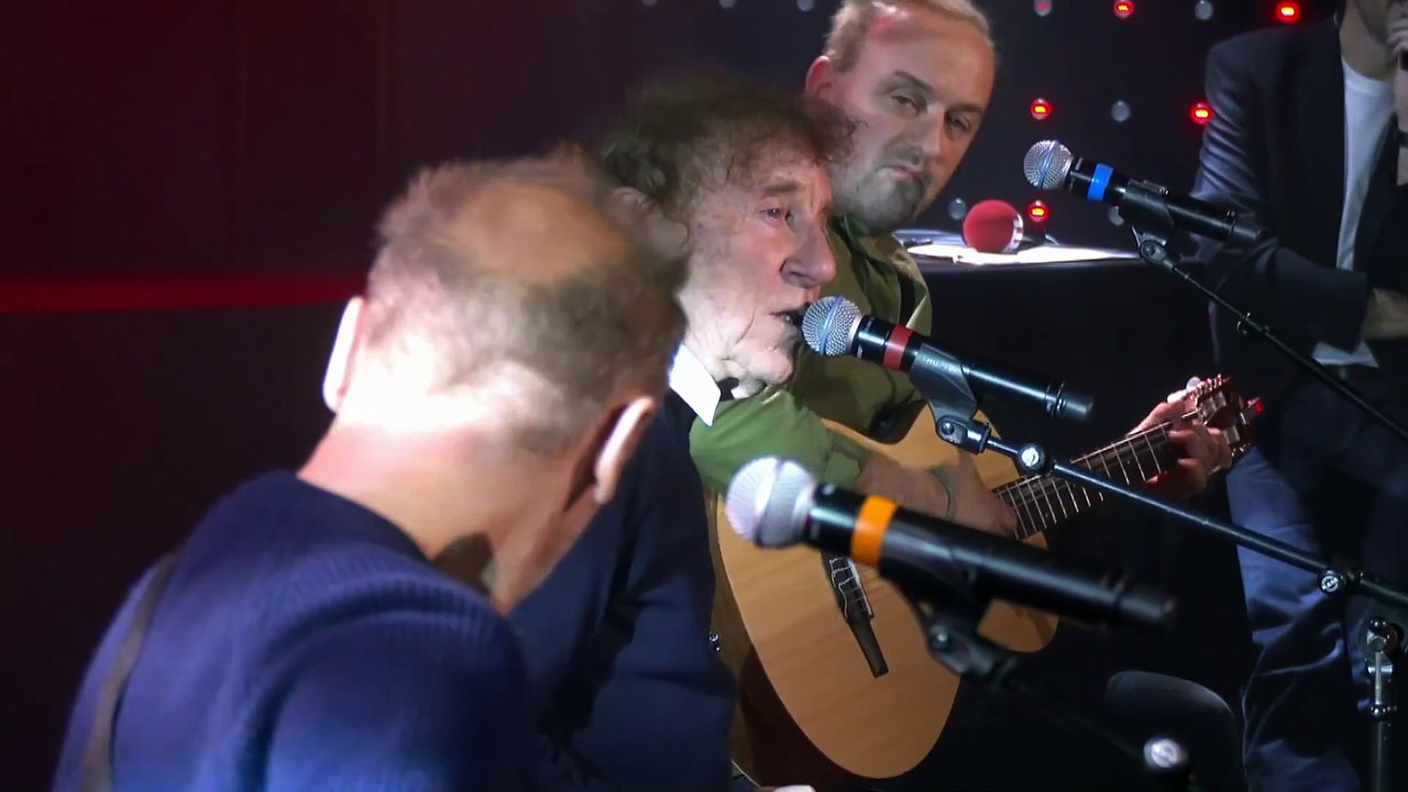 Alain Souchon chante "L'amour à la machine" dans "Le Très Grand Studio RTL"