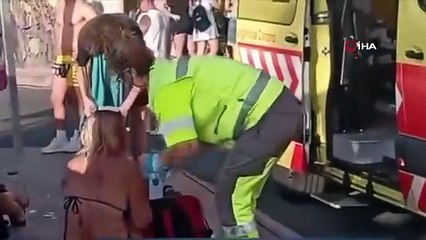 Dev dalgalar doğal havuzu vurdu: Çok sayıda kişi dalgalar arasında can verdi!