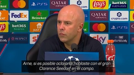 Slot no se moja sobre Salah: "Era la opinión de Seedorf, no la mía"