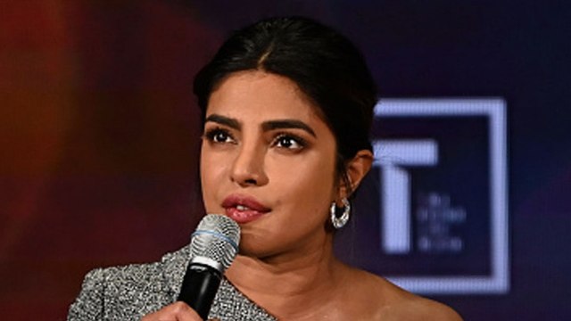 Priyanka Chopra का छलका दर्द, करियर के ल‍िए दी कुर्बानी!