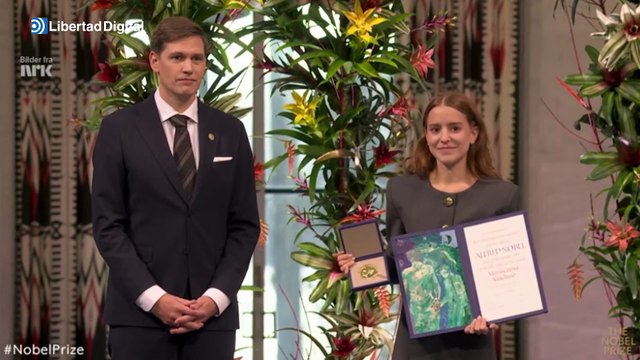 La hija de María Corina Machado, emocionada, recibe en su nombre el Premio Nobel de la Paz