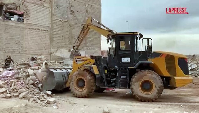 Marocco, crollano due palazzi a Fez: soccorritori al lavoro tra le macerie