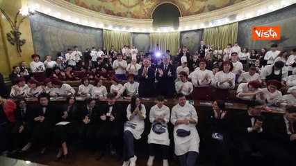 Cucina italiana patrimonio Unesco, il momento della proclamazione e l'applauso dei cuochi
