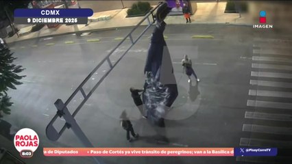 Paracaidista sorprende al quedar atorado en un semáforo de la CDMX | DPC con Paola Rojas