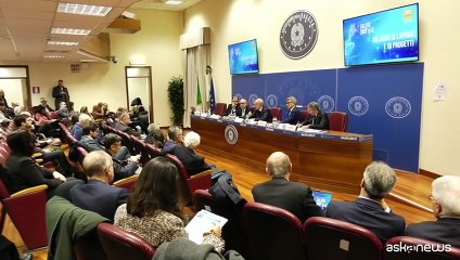 Sanità digitale, "operatori favorevoli ma senza formazione e strumenti"