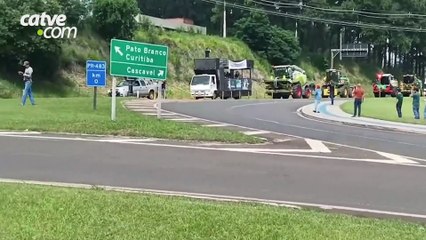 Produtores de leite protestam em Francisco Beltrão