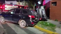 Choque y vuelco en Flores
