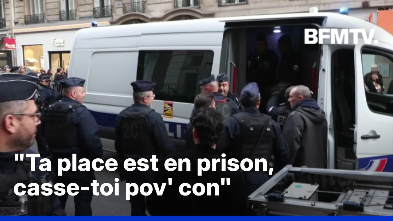 Deux Femen arrêtées lors de l'arrivée de Nicolas Sarkozy pour sa séance de dédicaces