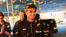 Lando Norris es recibido como campeón de la F1 en el McLaren Technology Centre
