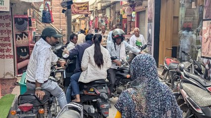 तिगरी बाजार में खराब सडक़, पाकिँग का अभाव, पानी के खराब वॉल्व कर रहा परेशान