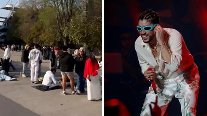 Fans de de Bad Bunny acampan afuera del estadio GNP Seguros para el arranque de su gira en CDMX