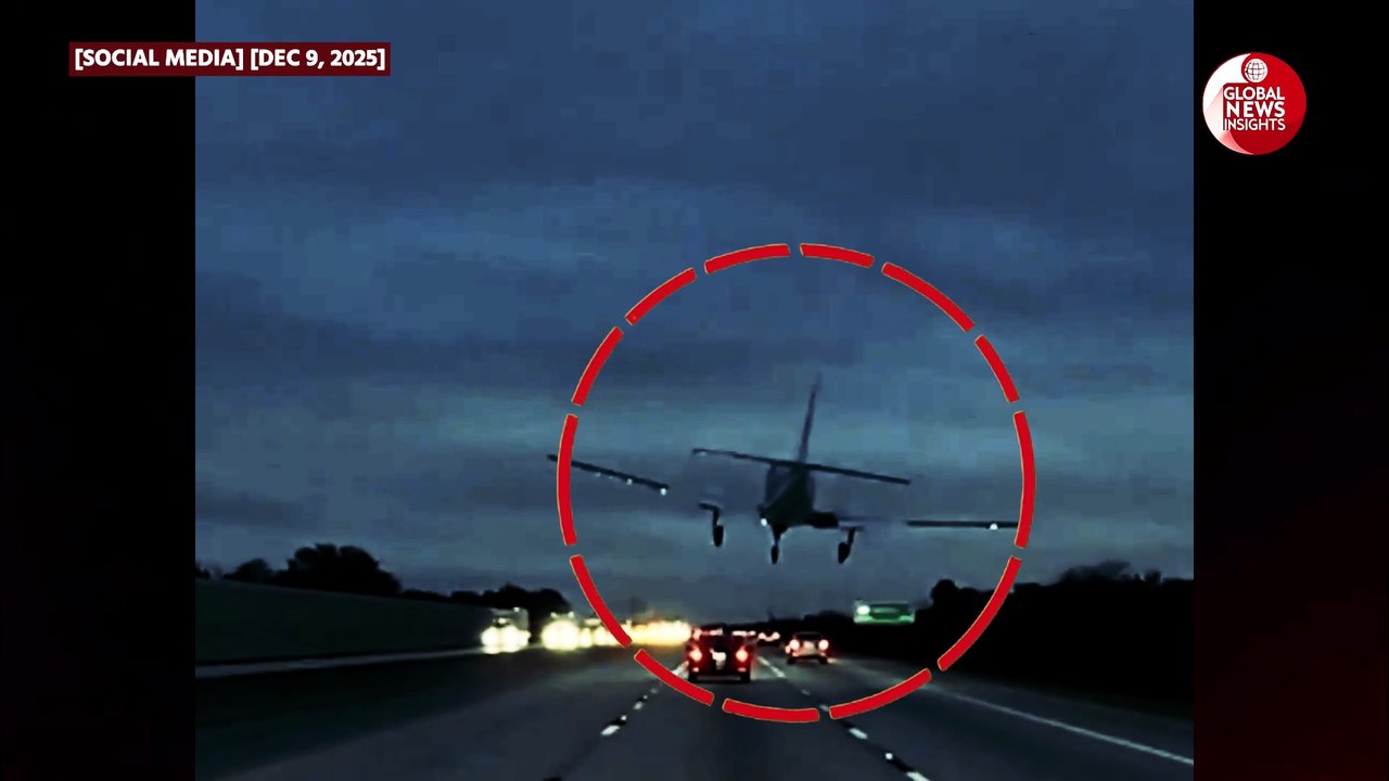 Florida Plane Crash: Plane makes emergency landing on Top of Car | Florida Plane Crash on Car