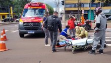 Motociclista é socorrido pelo Siate após acidente na Avenida Brasil