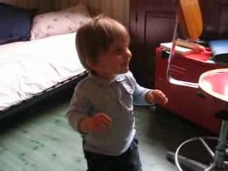 Bébé danse